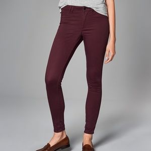 2/$25👖Abercrombie & Fitch | (1) Butter Soft Burgundy Skinny Jeans